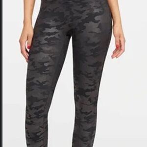 SPANX High-Rise Camo Leggings in Charcoal Gray